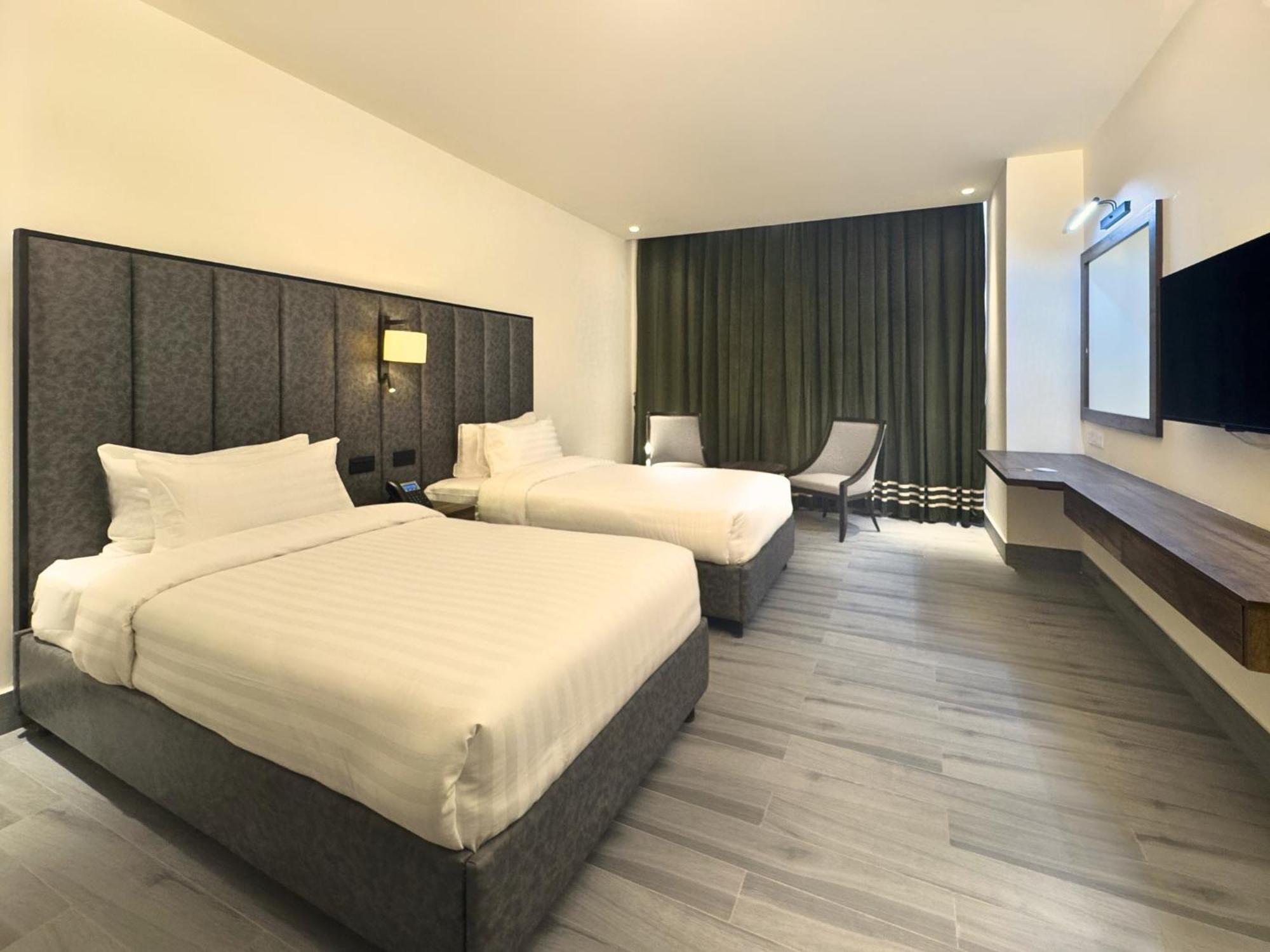 Hotel One Vogue Mall 35 Rawalpindi Zewnętrze zdjęcie